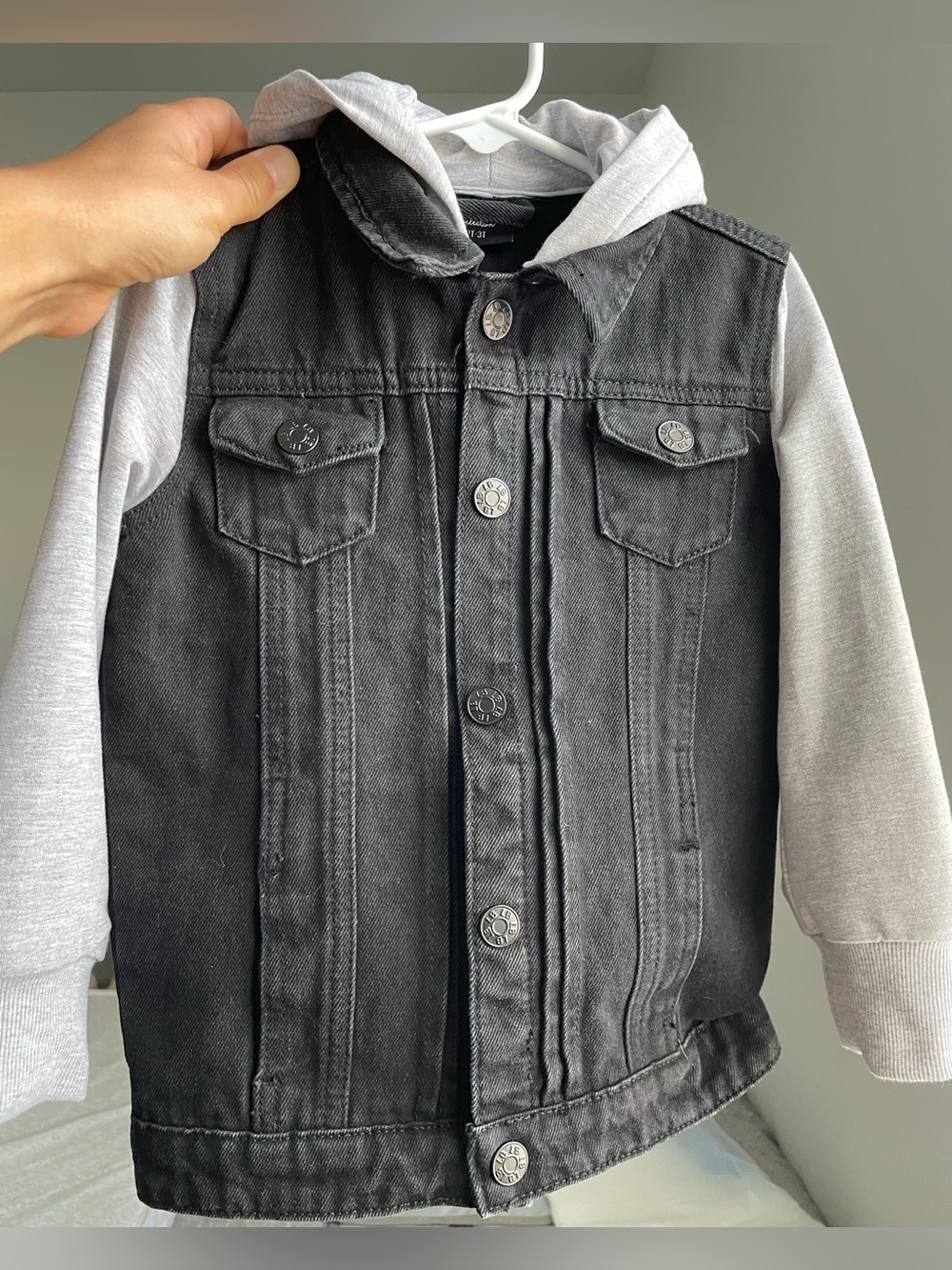 NEW Little Bipsy Kids Hooded Black Denim Jacket With Gray Sleeves Snaps Sz 2T-3T